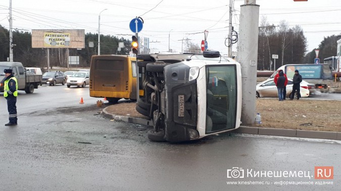 В Иванове автобус столкнулся с маршруткой: 7 человек госпитализированы фото 6