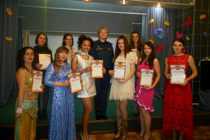 В кинешемской «тройке» выбрали «Мисс колония» фото 4
