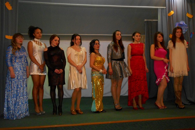 В кинешемской «тройке» выбрали «Мисс колония» фото 2