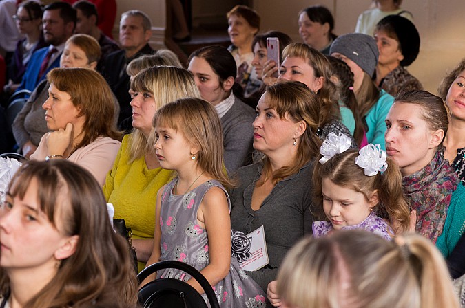 В микрорайоне «Автоагрегат» душевно отпраздновали День матери фото 46