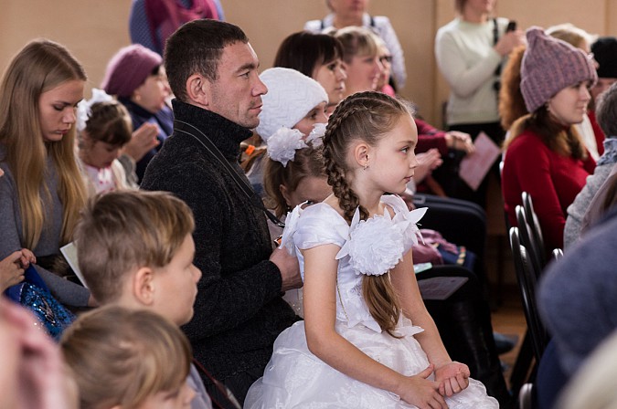 В микрорайоне «Автоагрегат» душевно отпраздновали День матери фото 27