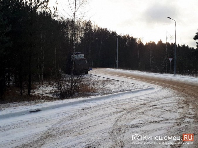 Жесткое столкновение на въезде в Кинешму: лесовоз смял иномарку фото 12