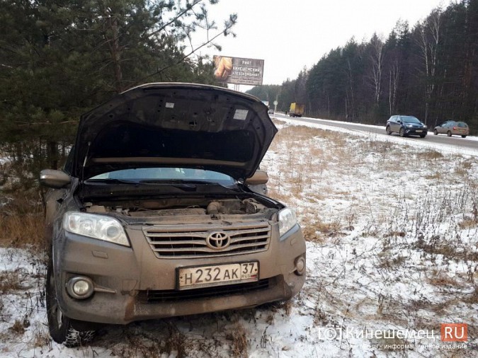 Жесткое столкновение на въезде в Кинешму: лесовоз смял иномарку фото 5
