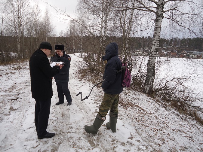 Толщина льда на кинешемских реках остается опасной фото 4