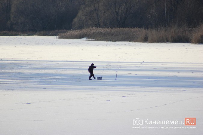 Толщина льда на кинешемских реках остается опасной фото 9