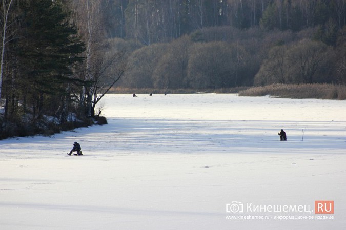 Толщина льда на кинешемских реках остается опасной фото 10