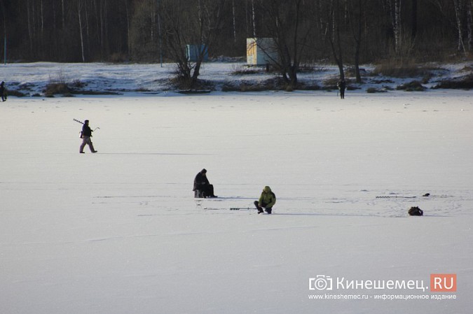 Толщина льда на кинешемских реках остается опасной фото 11