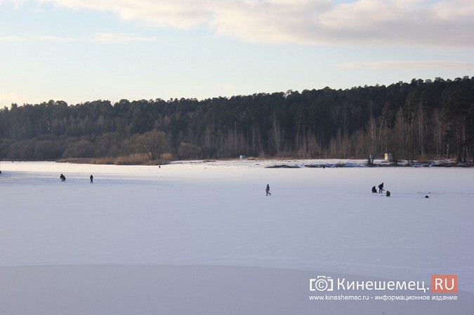 Толщина льда на кинешемских реках остается опасной фото 8