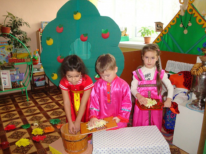 Детсадовцы Кинешмы сами посолили капусту к картошке фото 2