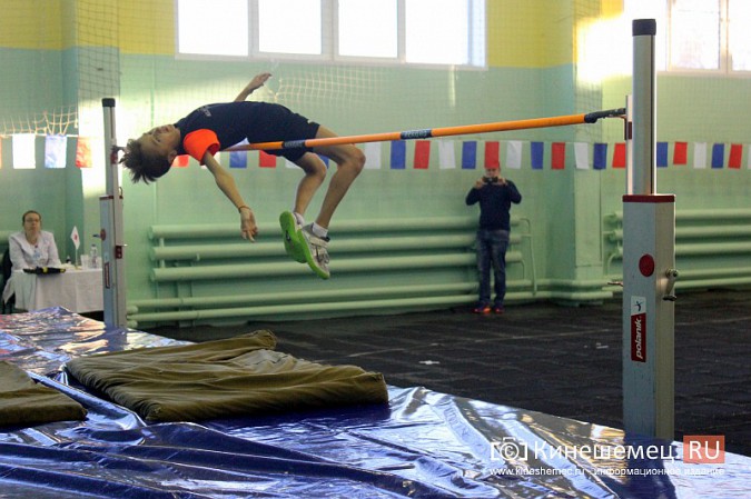 Прыгуны в высоту снова «покоряли Эверест» в Кинешме фото 10