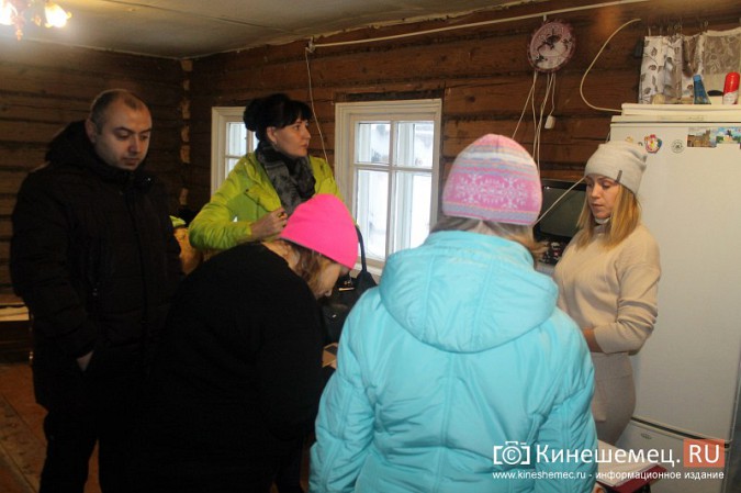 В Кинешемском районе разваливается дом, где живет ребенок-инвалид с мамой фото 15