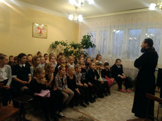 Миссионер Кинешемской епархии посетил школу искусств в Родниках фото 2