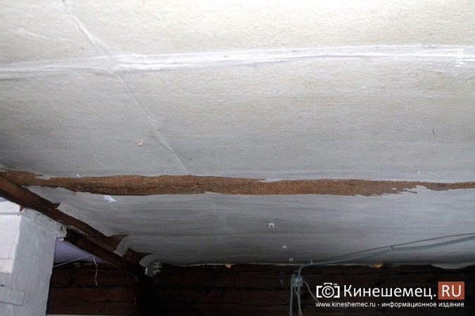 Чиновники уверяют, что разваливающийся дом в Пеньках не требует ремонта фото 9