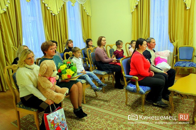 Восьмисотым ребенком в 2018 году в Кинешме стала Валерия Сторожилова фото 3