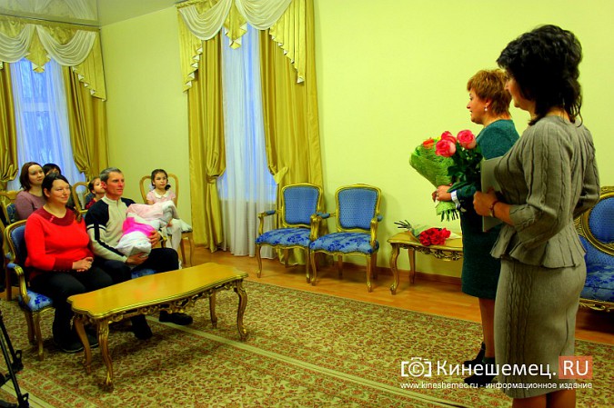 Восьмисотым ребенком в 2018 году в Кинешме стала Валерия Сторожилова фото 7