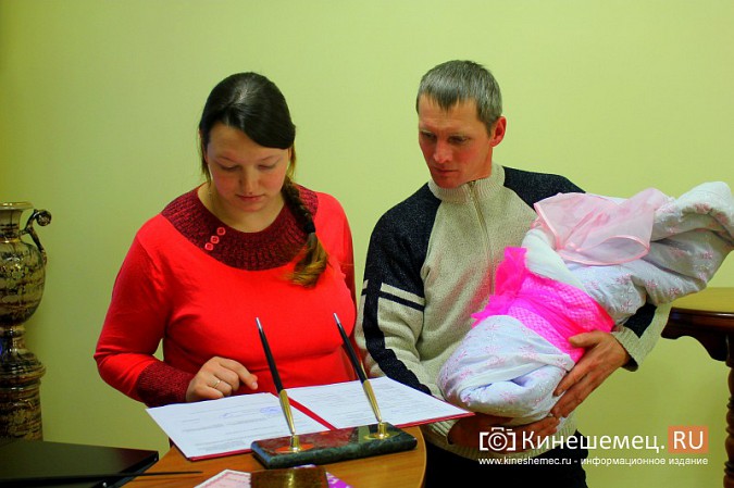 Восьмисотым ребенком в 2018 году в Кинешме стала Валерия Сторожилова фото 4