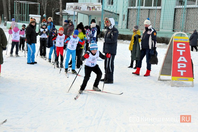 Мороз и нехватка снега не помешали открыть лыжный сезон в Кинешме фото 5