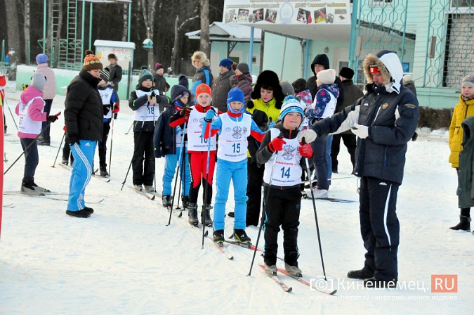Мороз и нехватка снега не помешали открыть лыжный сезон в Кинешме фото 4