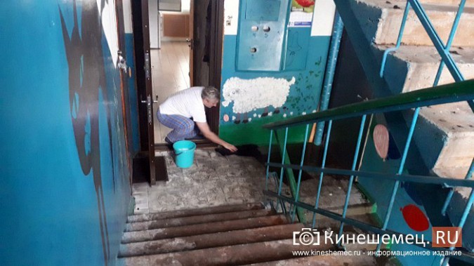 В Кинешме за несколько часов до Нового года произошел пожар в многоквартирном доме фото 9