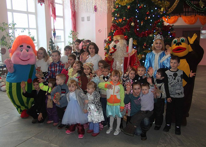 В Наволоках прошел новогодний праздник для малышей фото 3