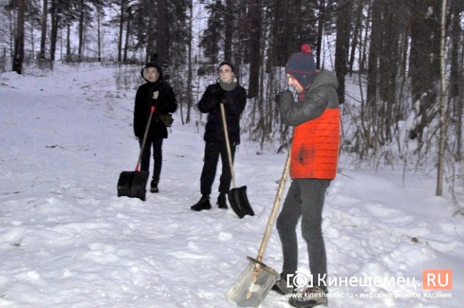 Кинешемский лихач на «УАЗе», испортивший лыжные трассы, приступил к их восстановлению фото 3