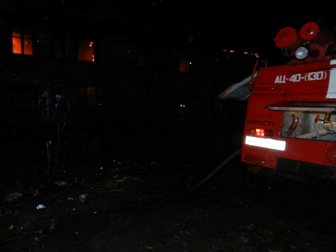 Бомжи спалили двухэтажный дом в Заволжске фото 6