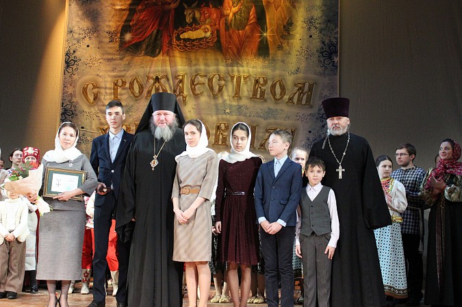 В Кинешме прошла епархиальная Рождественская елка фото 2