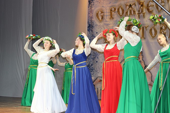 В Кинешме прошла епархиальная Рождественская елка фото 14