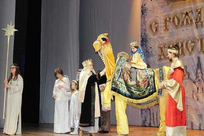 В Кинешме прошла епархиальная Рождественская елка фото 17