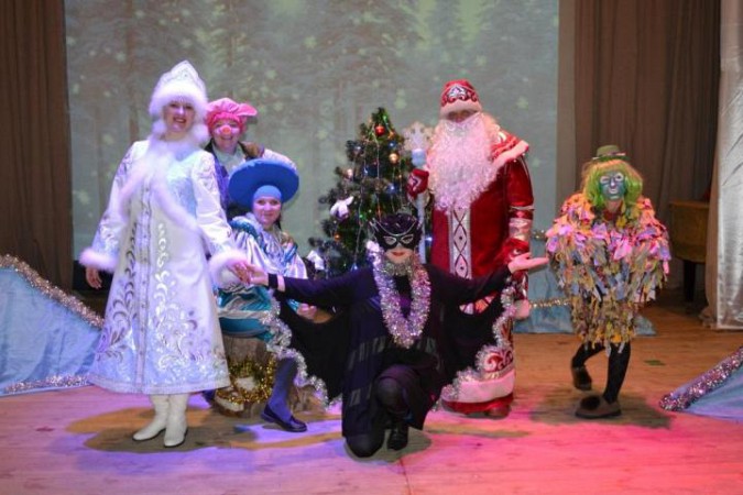 В Заволжске выясняли, кто испортил костюм Деда Мороза фото 4