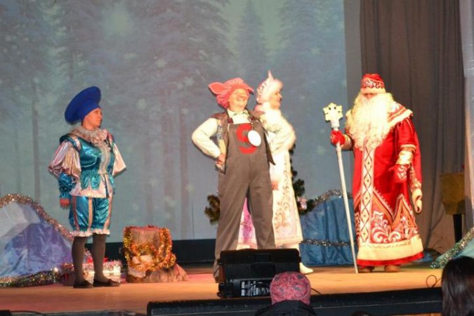 В Заволжске выясняли, кто испортил костюм Деда Мороза фото 3