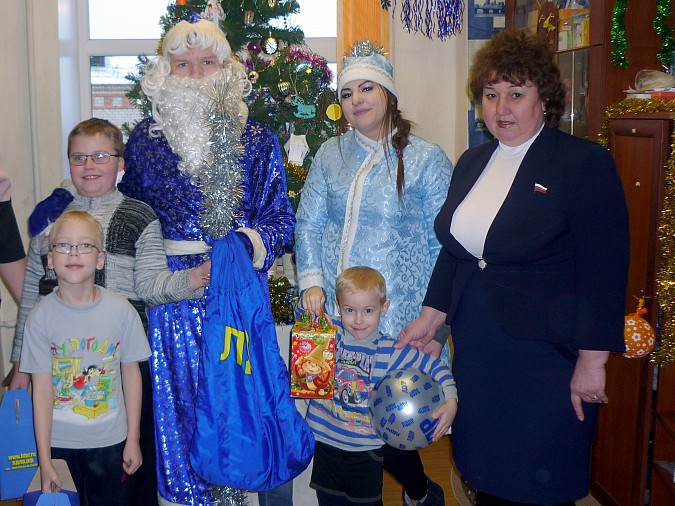 В Кинешме ЛДПР душевно поздравила людей с ограниченными возможностями с новогодними праздниками фото 2