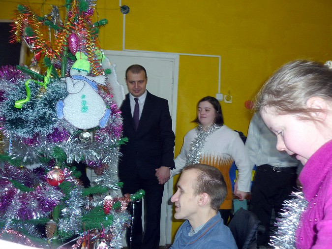 В Кинешме ЛДПР душевно поздравила людей с ограниченными возможностями с новогодними праздниками фото 18
