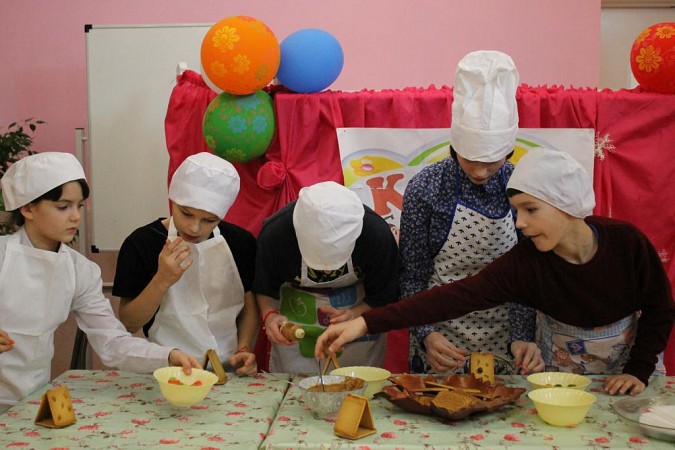 Маленькие кинешемцы изготовили пряничный домик фото 5