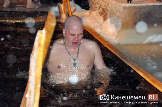 Кинешемцы окунулись в ледяную купель фото 33