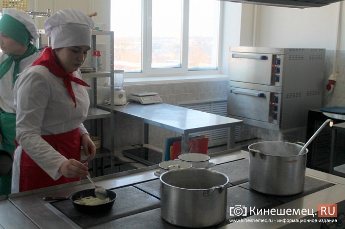 Председатель облдумы Марина Дмитриева поздравила кинешемцев с Днем студента фото 33
