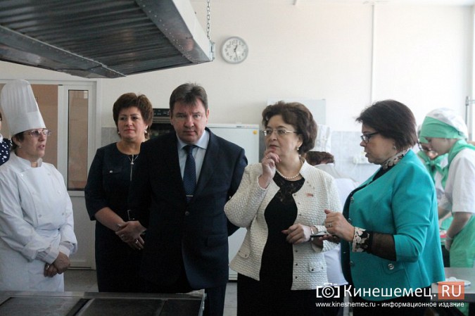 Председатель облдумы Марина Дмитриева поздравила кинешемцев с Днем студента фото 31