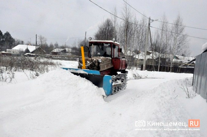 УГХ Кинешмы направило всю «живую» технику на расчистку города от снега фото 19