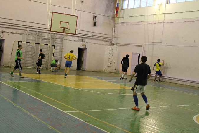 «Ветераны» терпят первое поражение в чемпионате Кинешмы по мини-футболу фото 8