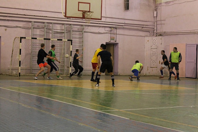 «Ветераны» терпят первое поражение в чемпионате Кинешмы по мини-футболу фото 5