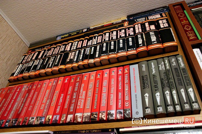 Кинешемский врач-нарколог страдает книжным «запоем» фото 10