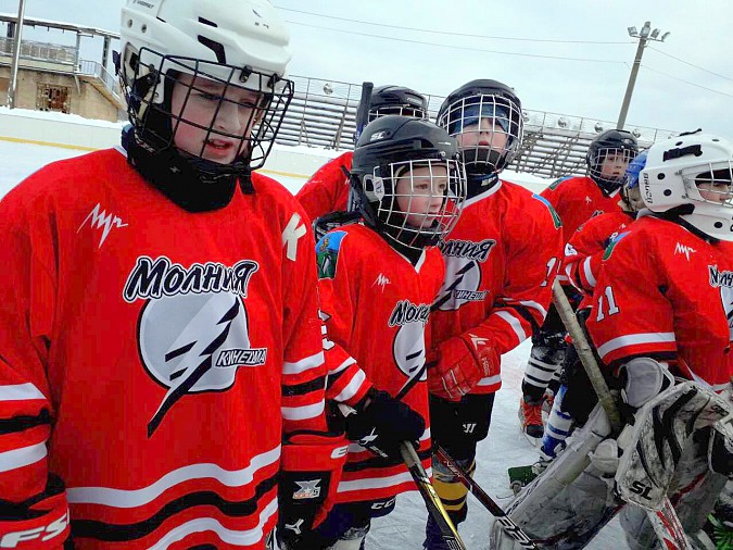 Юные кинешемские хоккеисты уступили фурмановской команде фото 2