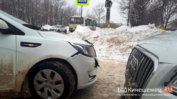 «Audi Q5» И «Kia Rio» столкнулись у кинешемского ГДК фото 2