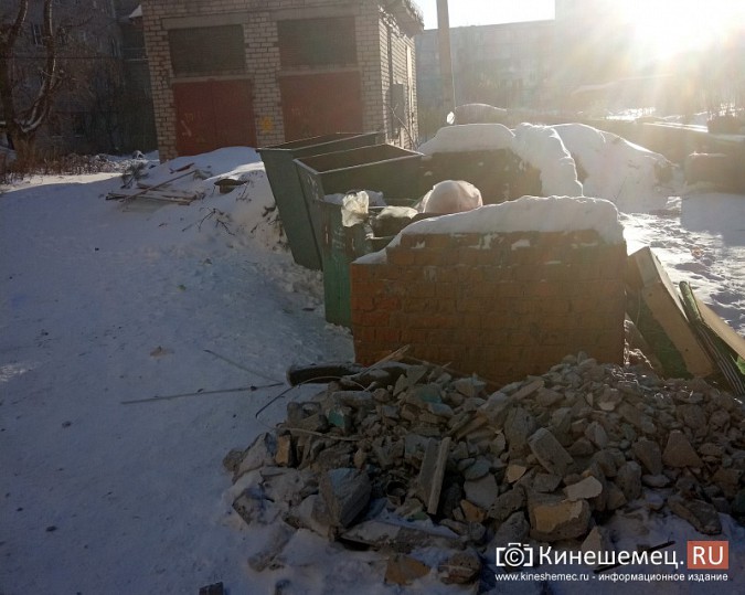 Кинешемский бомж Саша облюбовал помойку у девятиэтажки фото 7