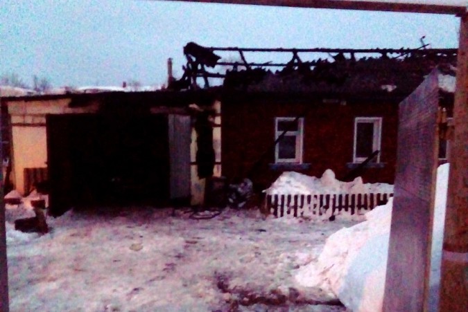 Мужчину из пожара на улице Волжской спасли росгвардейцы фото 2