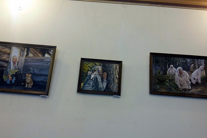 В Ивановской областной думе экспонируются картины кинешемской художницы фото 2