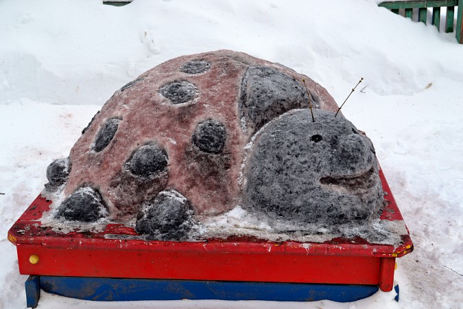 В Кинешемском детском саду №29 лепили снежные фигуры фото 3