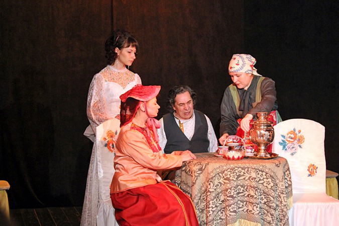 Театральная студия Ольги Лёдовой дала премьеру на сцене театра имени Островского фото 2