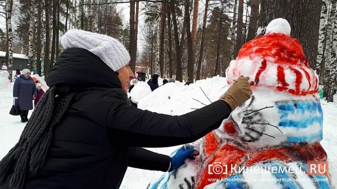 Битва снеговиков: в Кинешме прошел конкурс на лучшую скульптуру из снега фото 23