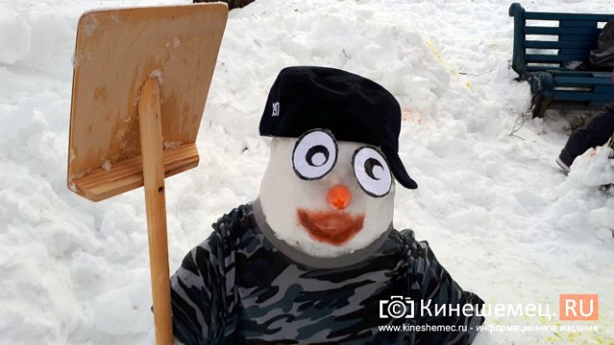 Битва снеговиков: в Кинешме прошел конкурс на лучшую скульптуру из снега фото 8
